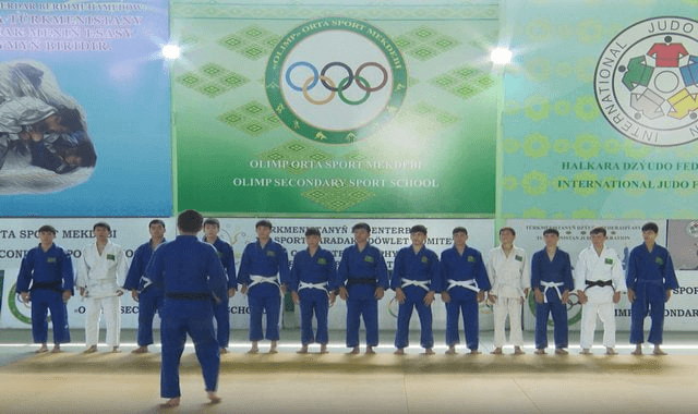 turkmenskaya-komanda-gotovitsya-k-aziatskomu-kubku-v-tashkente