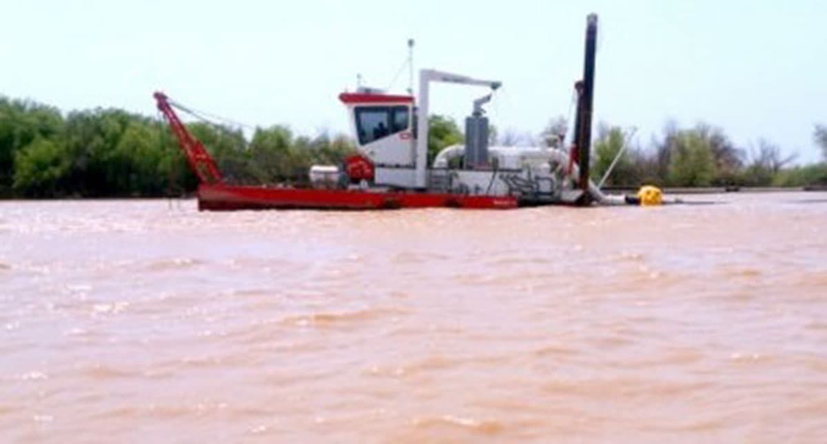 “Beaver” Dredgers Actively Used for Reservoir Cleaning in Dashoguz Velayat