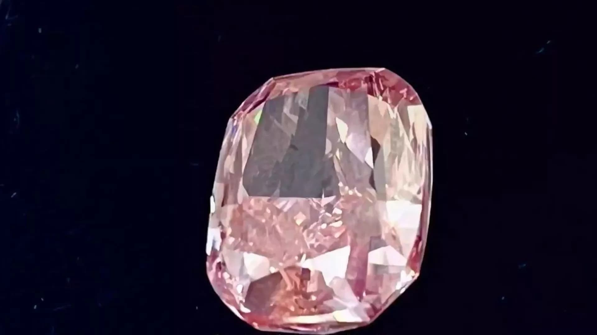 Dubai police foil theft of rare pink diamond