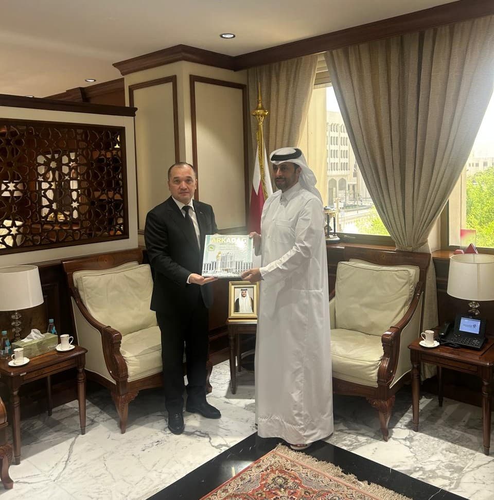 The Ambassador of Turkmenistan to the State of Qatar met with the Minister of Municipal Affairs of Qatar