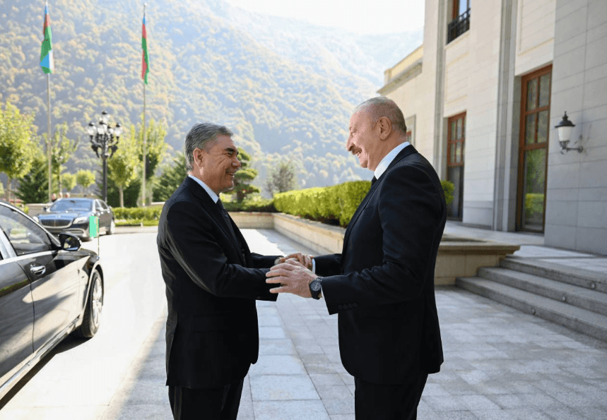 gurbanguly-berdimuhamedow-met-ilham-aliyev-gabala