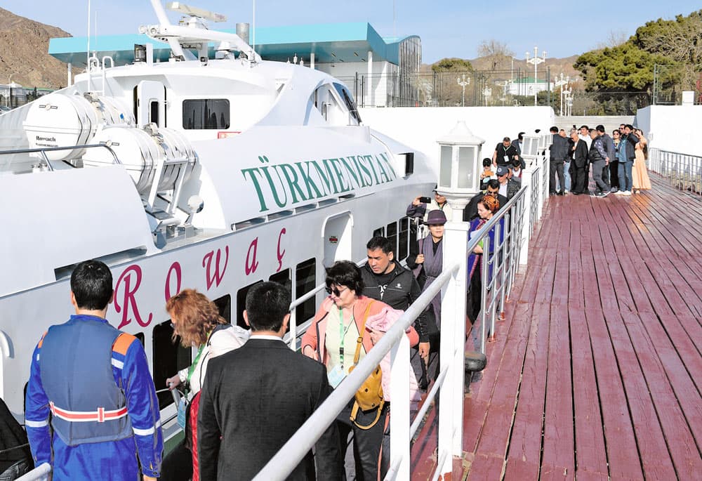 adb-will-support-development-sustainable-tourism-and-digital-services-turkmenistan