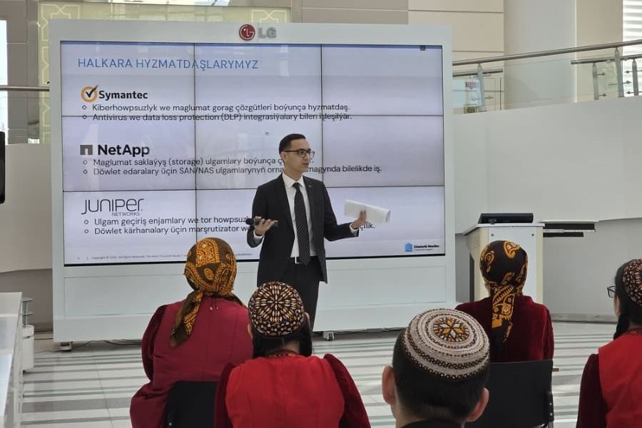 cifrovoe-budushchee-studenty-neftyanogo-vuza-ii-startapy