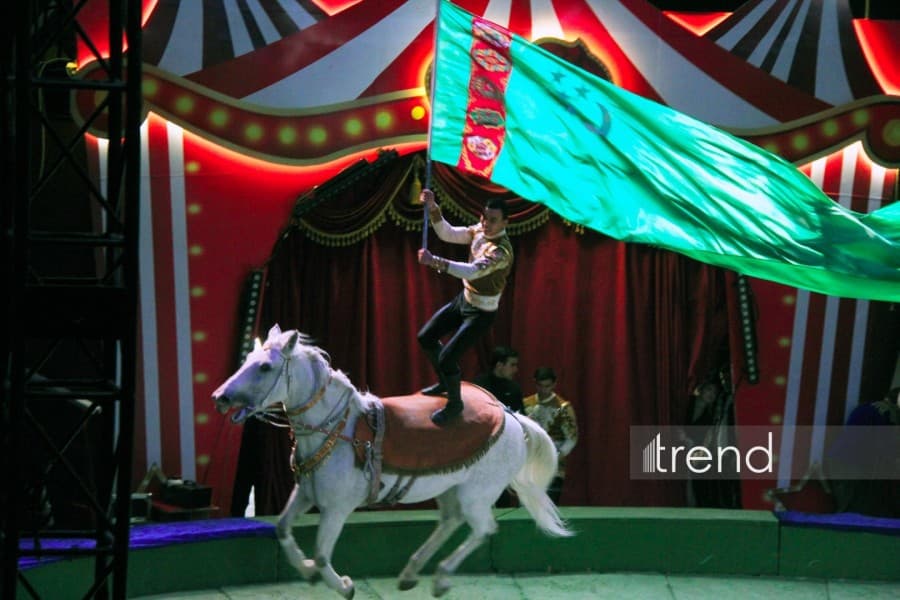 tour-turkmen-state-circus-artists-was-opened-baku