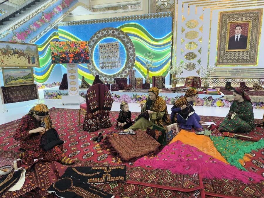 A contest for women in communication and aviation held in Turkmenistan to mark Nowruz