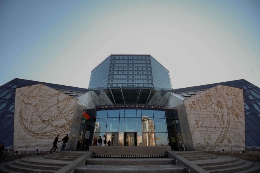 reading-under-stars-150-libraries-will-take-part-biblionight-2026