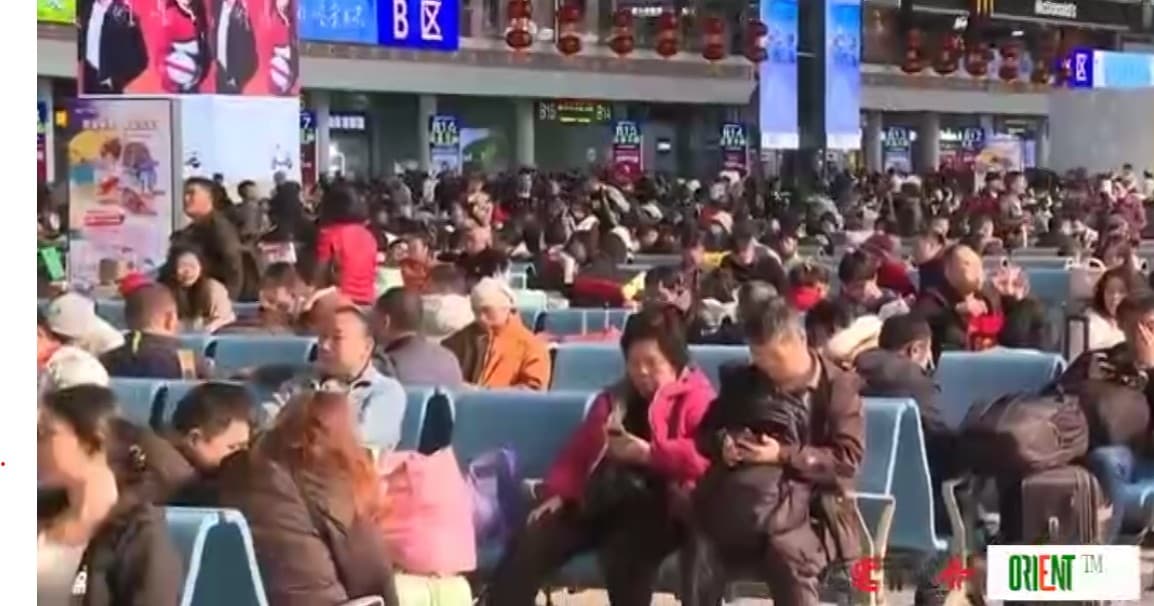 КНР ожидает более 182 млн пассажирских поездок во второй день пика весенних путешествий