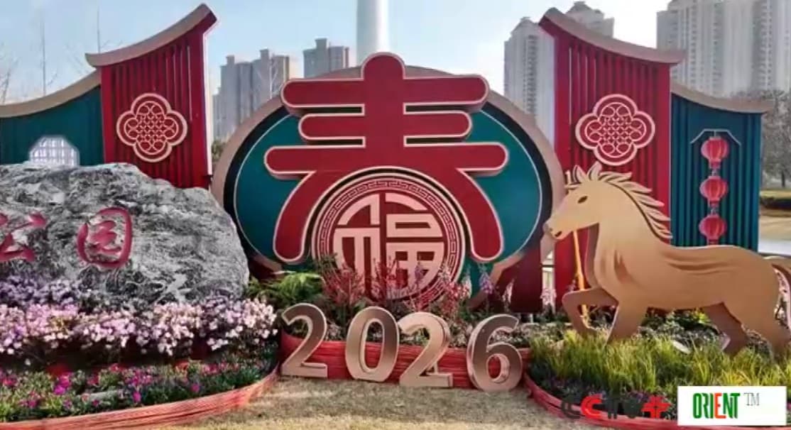 Иностранные туристы массово приезжают в Шанхай на празднование китайского Нового года