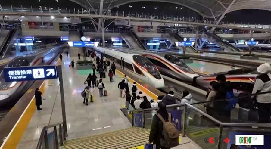 В Китае ожидают около 285 млн поездок на 12-й день пика весенних путешествий