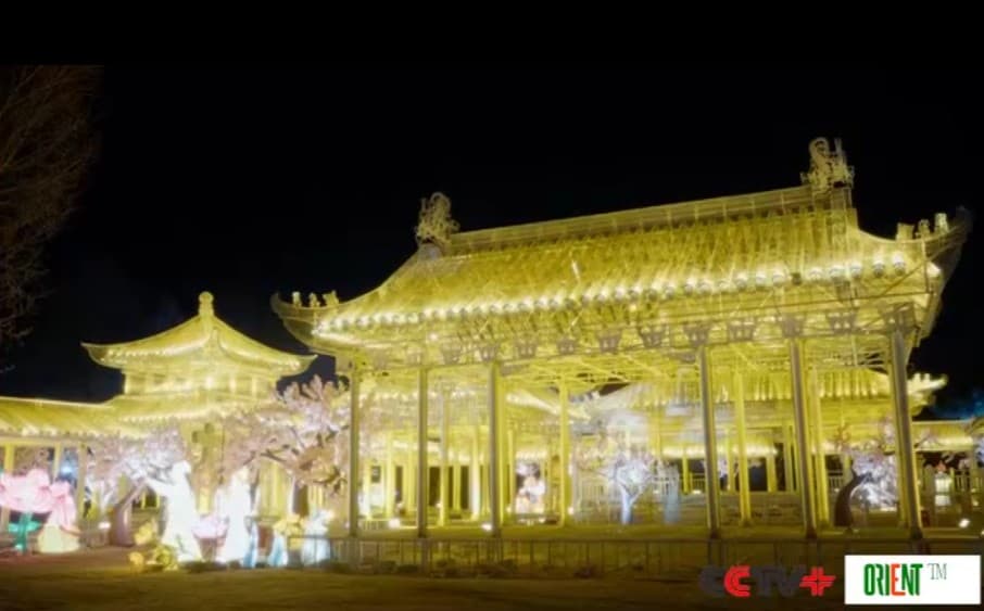 Выставка фонарей в пекинском Юаньминъюане привлекает множество посетителей