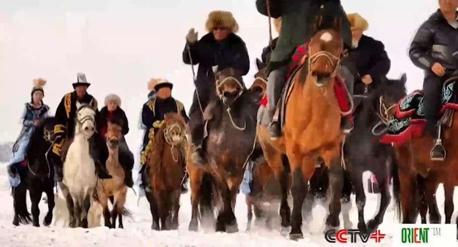 Зимние конные соревнования в Синьцзяне привлекли туристов со всей страны