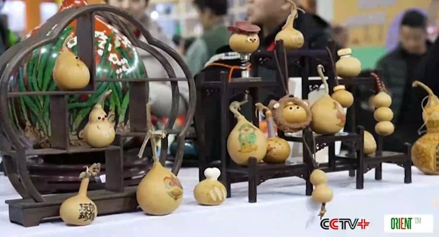 Седьмая весенняя туристическая выставка в Синьцзяне открылась с большим международным потоком