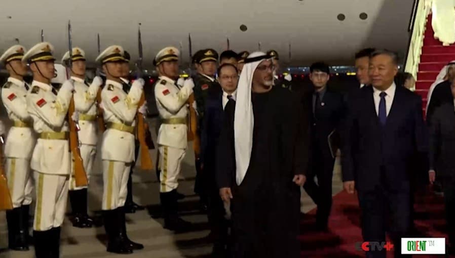 Наследный принц Абу‑Даби прибыл в Пекин с визитом