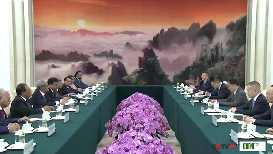 Вице-президент Китая встретился с генеральным секретарем Националистической партии Бангладеш