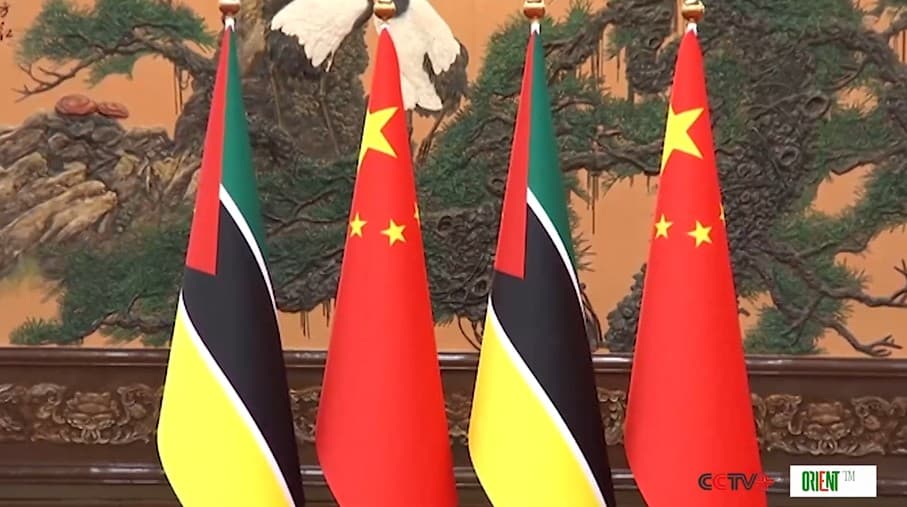 Си Цзиньпин призывает к укреплению китайско-мозамбикских отношений