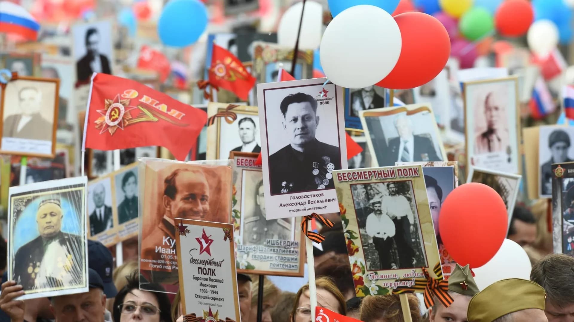 nashe-slovo-shagayut-geroi-bessmertnogo-stroya-po-mostam-pamyati-kultury-i-muzyki