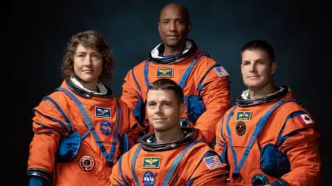 США возвращаются на Луну спустя более чем 50 лет