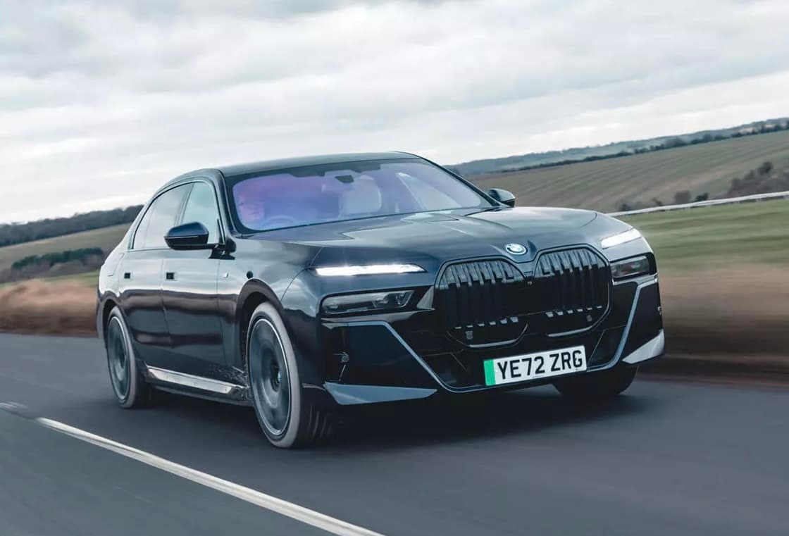 Анонс обновленного седана BMW i7