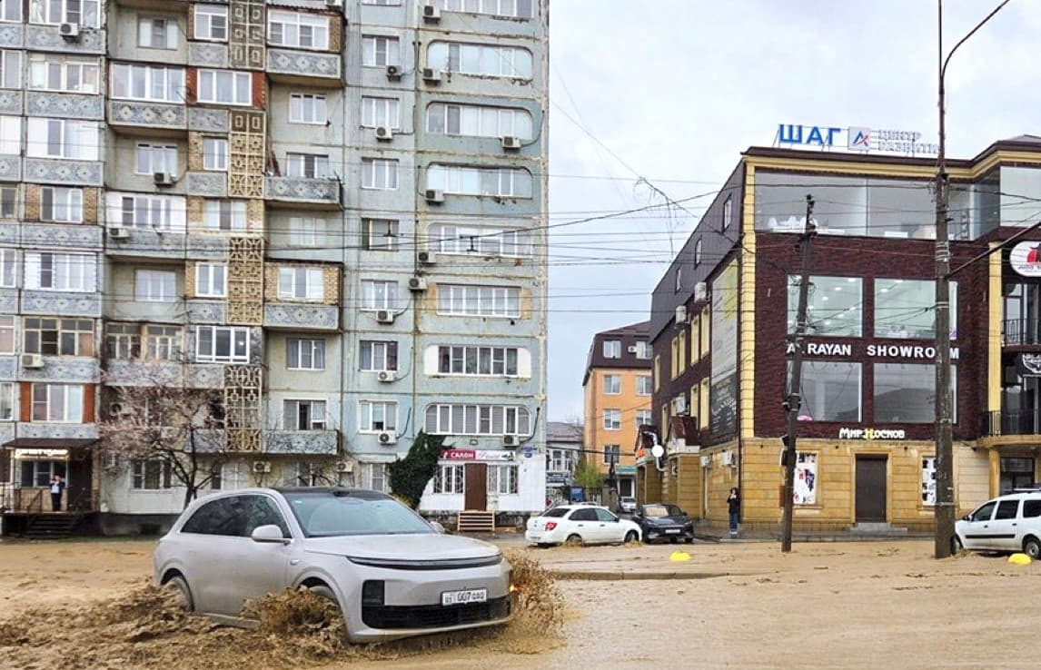 Сильнейшее за 100 лет наводнение в Дагестане