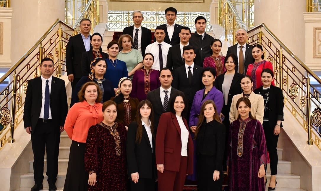 Ashgabat hosts leadership training to improve management skills of civil servants