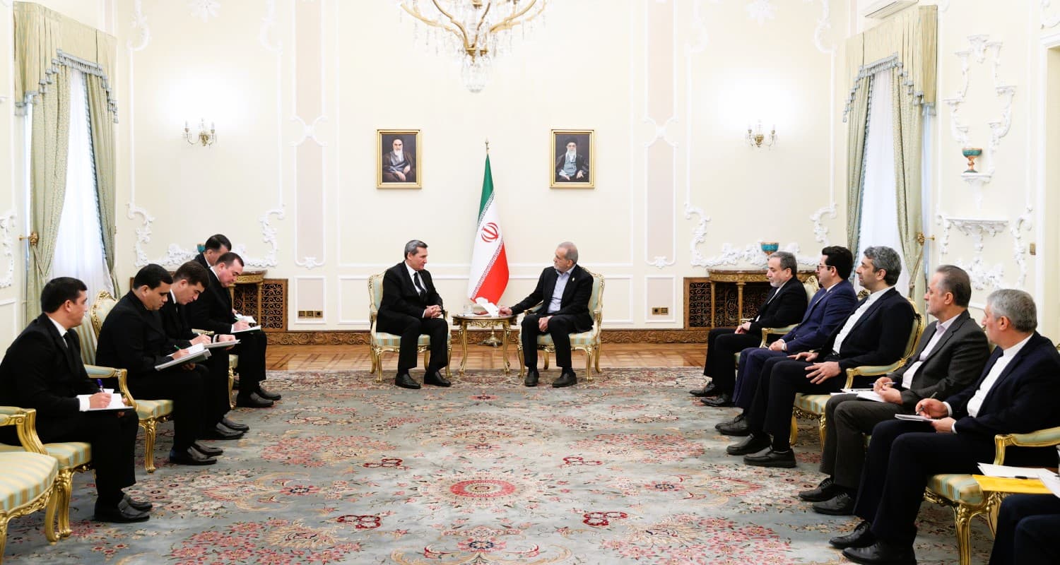 minister-foreign-affairs-turkmenistan-met-president-iran-masoud-pezeshkian