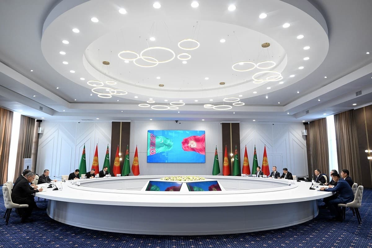 chairman-khalk-maslakhaty-turkmenistan-held-talks-president-kyrgyzstan