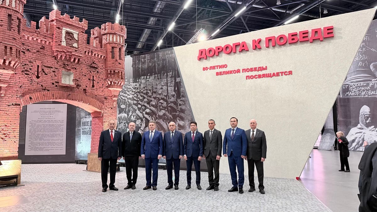 Permanent Representative of Turkmenistan to the CIS visited the exhibition dedicated to the 80th anniversary of Victory in Minsk