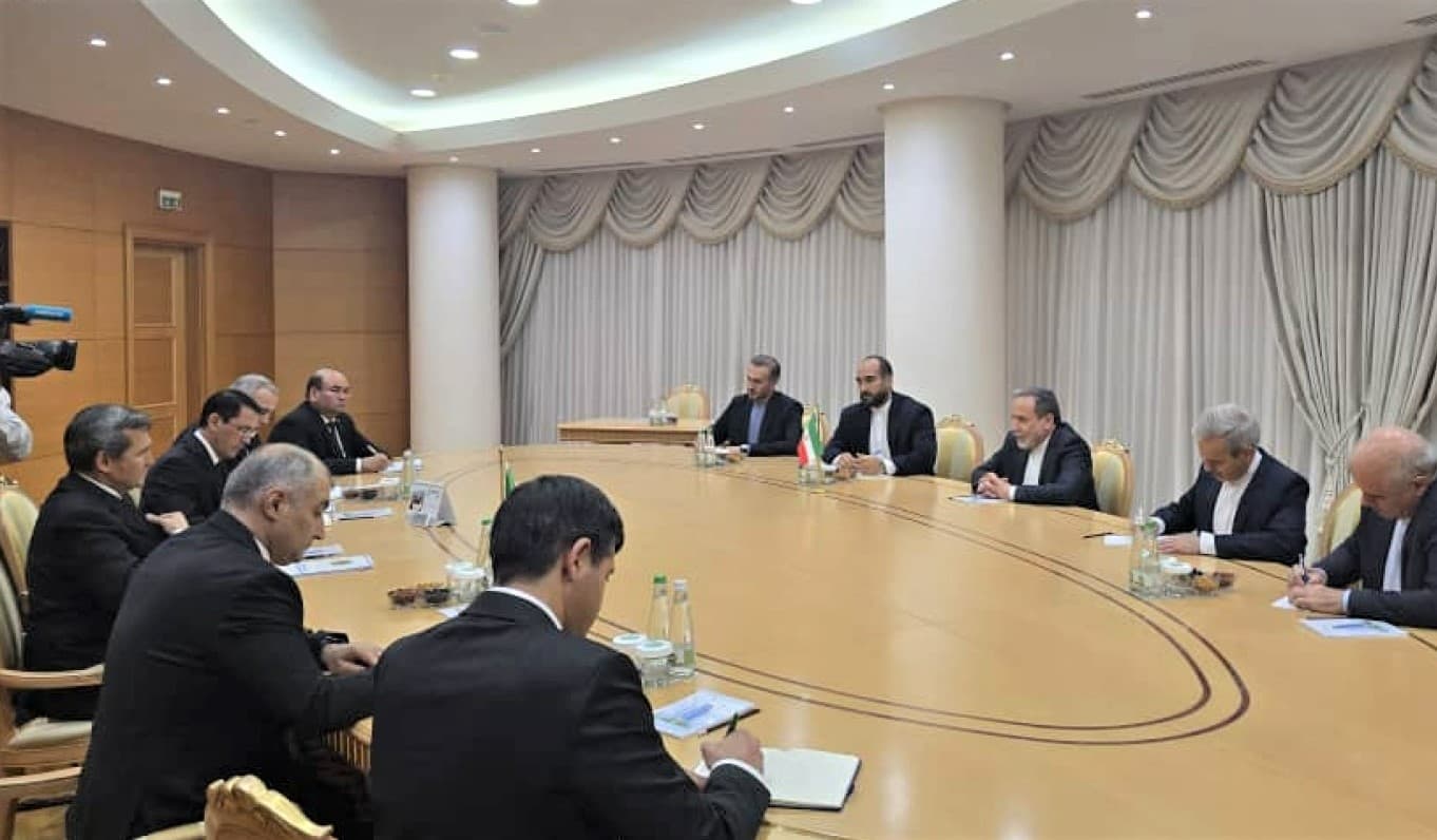 Foreign Ministers of Turkmenistan and Iran Meet in Ashgabat