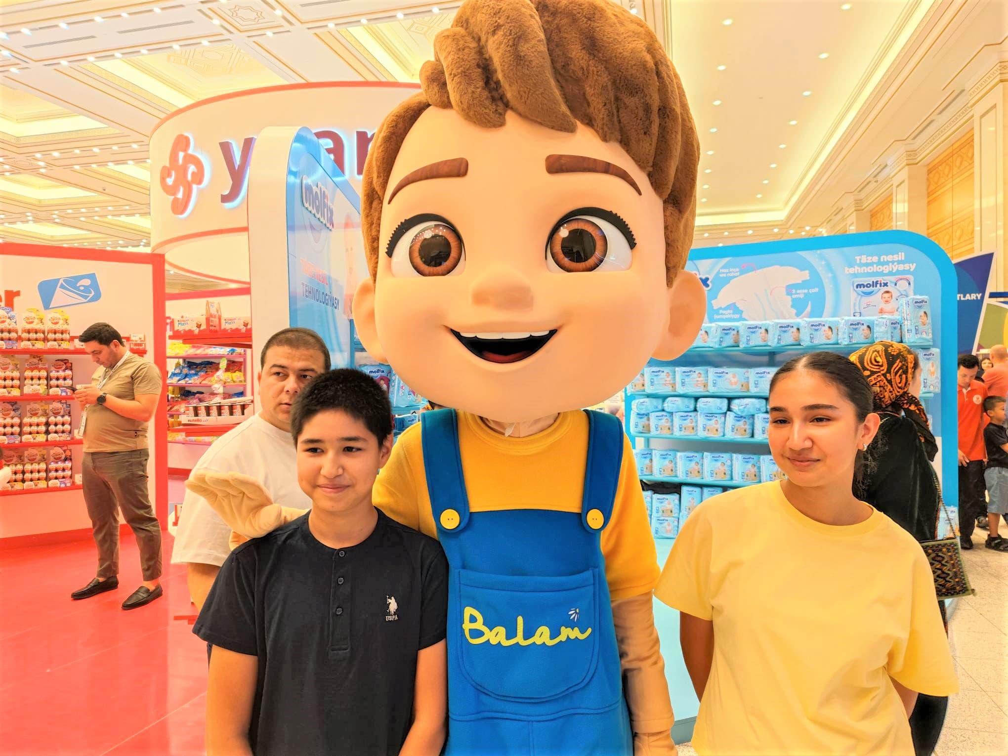Pictures from the exhibition: how the childhood industry tells about society