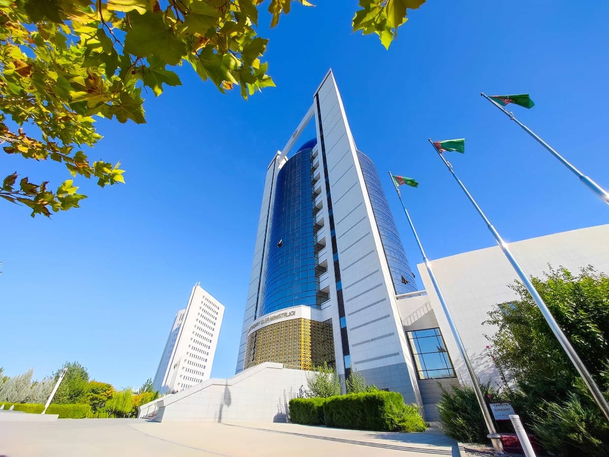 Телефонный диалог: главы МИД Туркменистана и России сверили часы