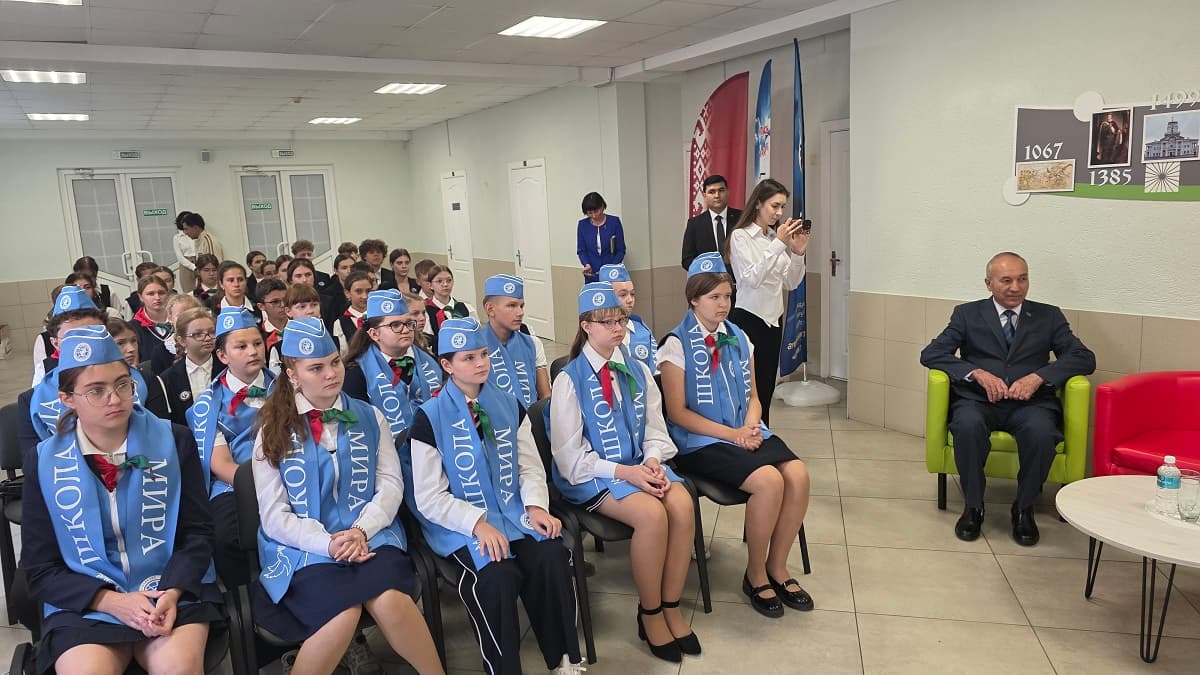 Friendship Dialogues - a presentation about Turkmenistan was held for young Minsk residents at the School of Peace