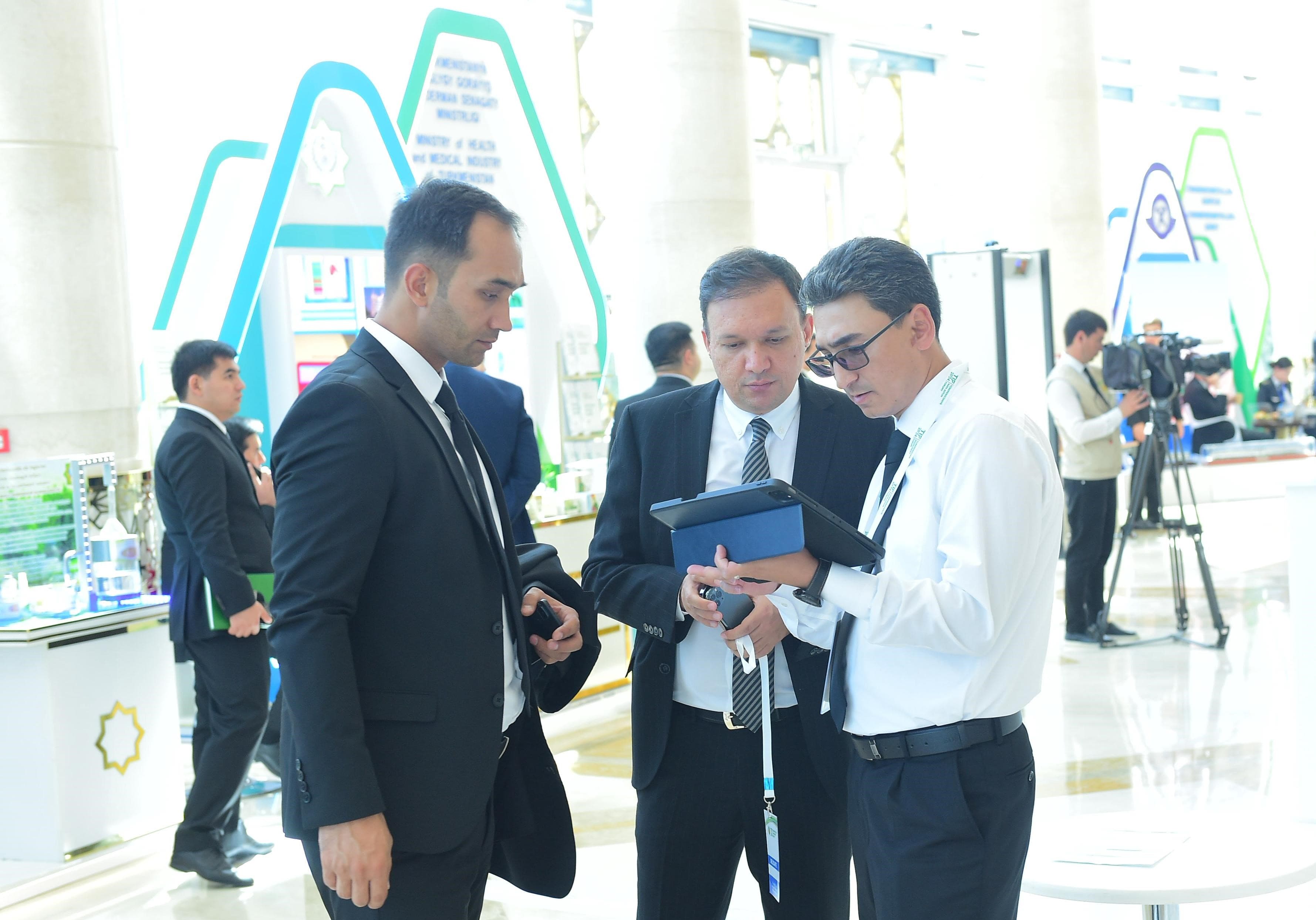 global-finance-industry-leaders-arrive-ashgabat-turkmenistan-investment-forum-2025