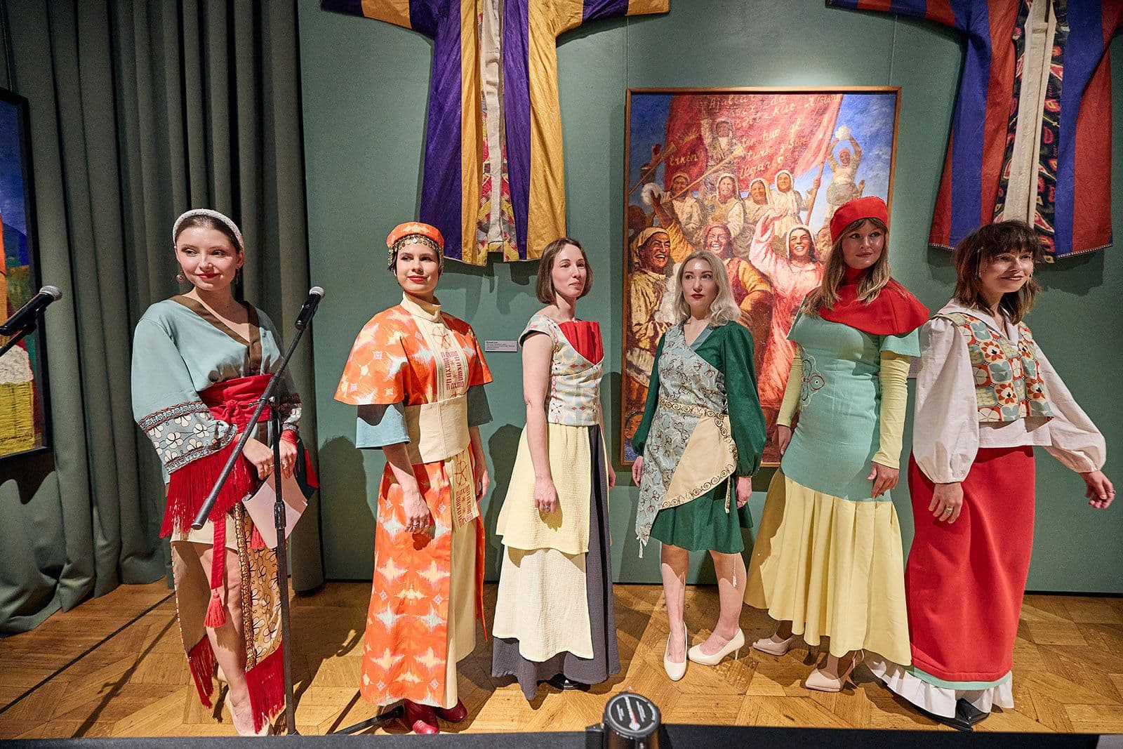 muzey-vostoka-moskva-naryady-turkmenskiye-motivy