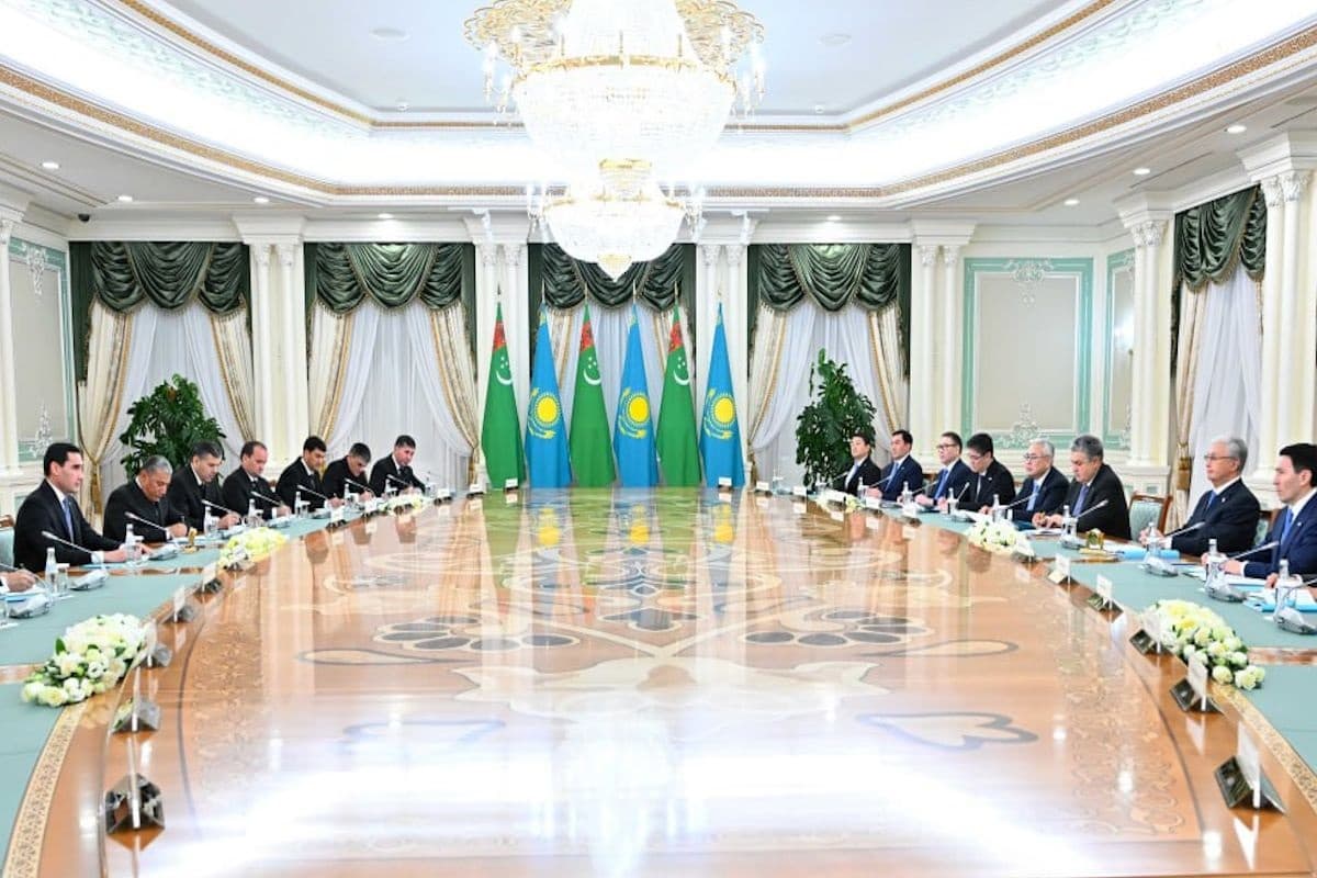 serdar-berdimuhamedov-and-kassym-jomart-tokayev-held-expanded-talks