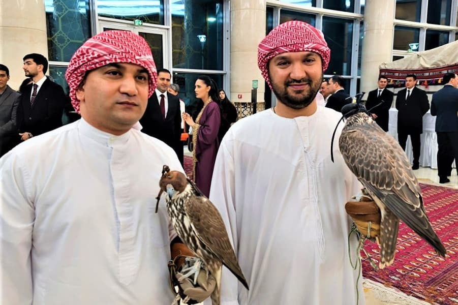 falcons-flight-past-future-what-unites-ashgabat-and-doha