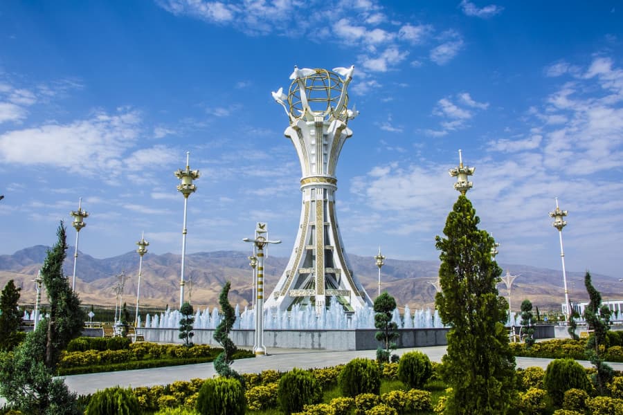 heads-diplomatic-missions-ashgabat-awarded-anniversary-awards