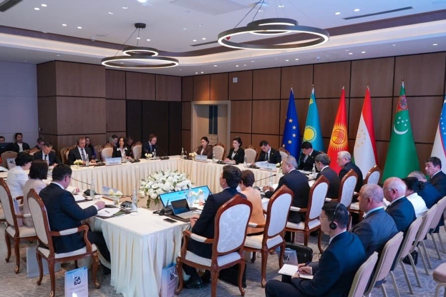 turkmenistan-merkezi-aziya-yb-parlament-forumynda-halkara-hukuk-yyly-baslangyjyny-one-suryar