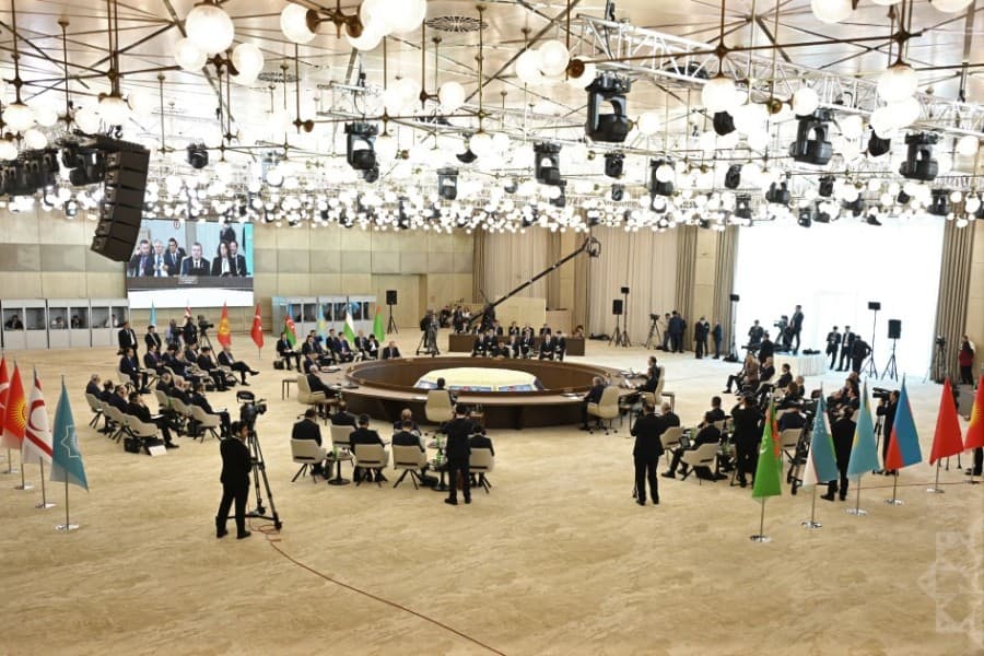 turkic-states-plot-path-transport-corridors-green-energy