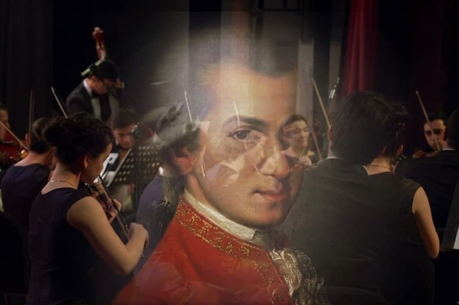 turkmenistans-star-team-shares-stage-great-austrian