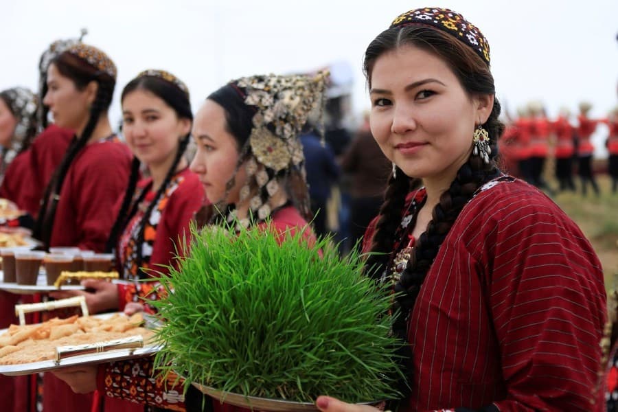 turkmen-citizens-will-have-four-consecutive-days-oraza-bayramy-and-nowruz