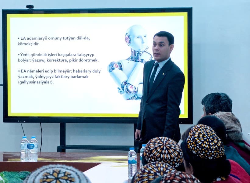 otkrytyj-urok-v-tshu-rol-zhurnalistiki-v-ekonomicheskih-sferah-i-mediagramotnost