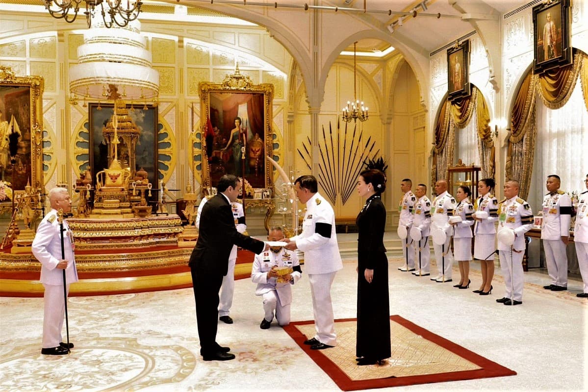 king-thailand-received-credentials-turkmen-ambassador