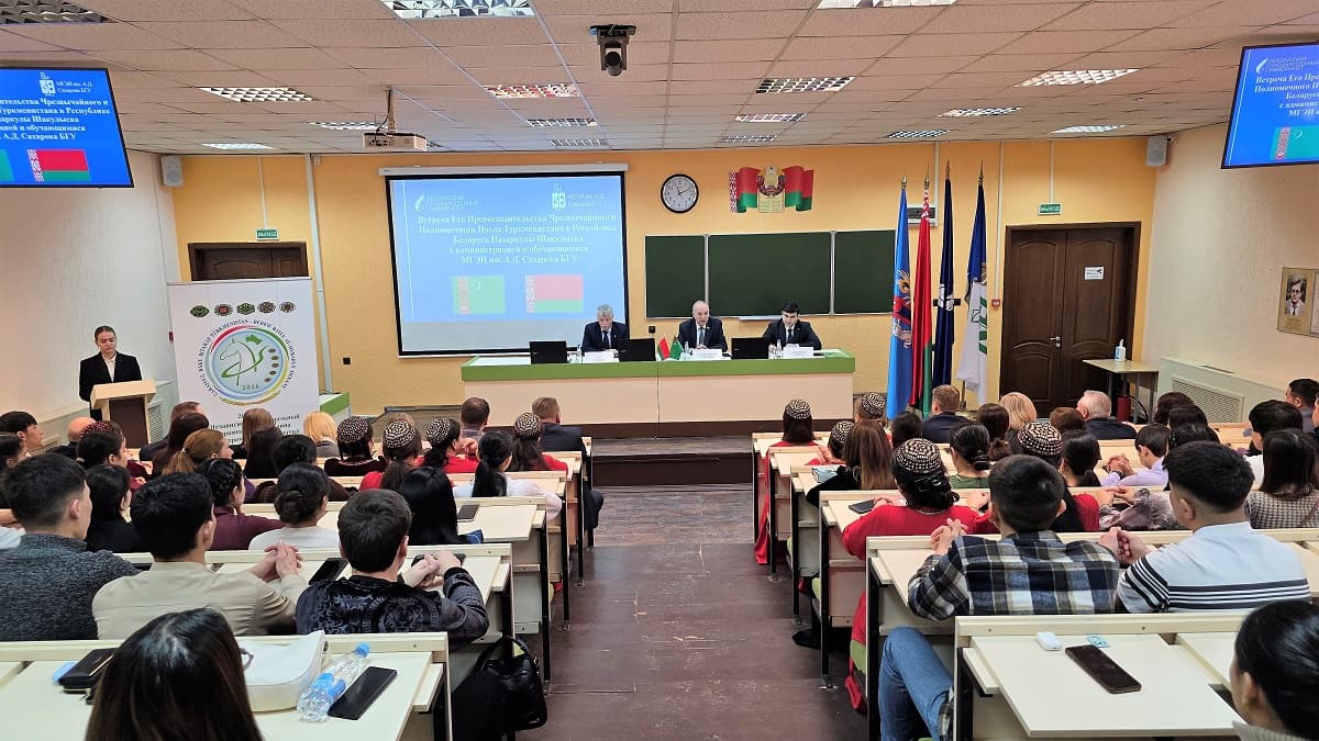 turkmen-ambassador-minsk-ecology-institute-students-2026