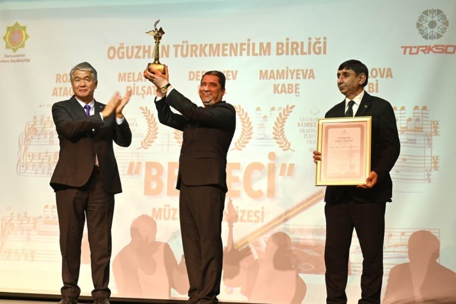 turkmen-film-composer-receives-turksoy-awards-ankara