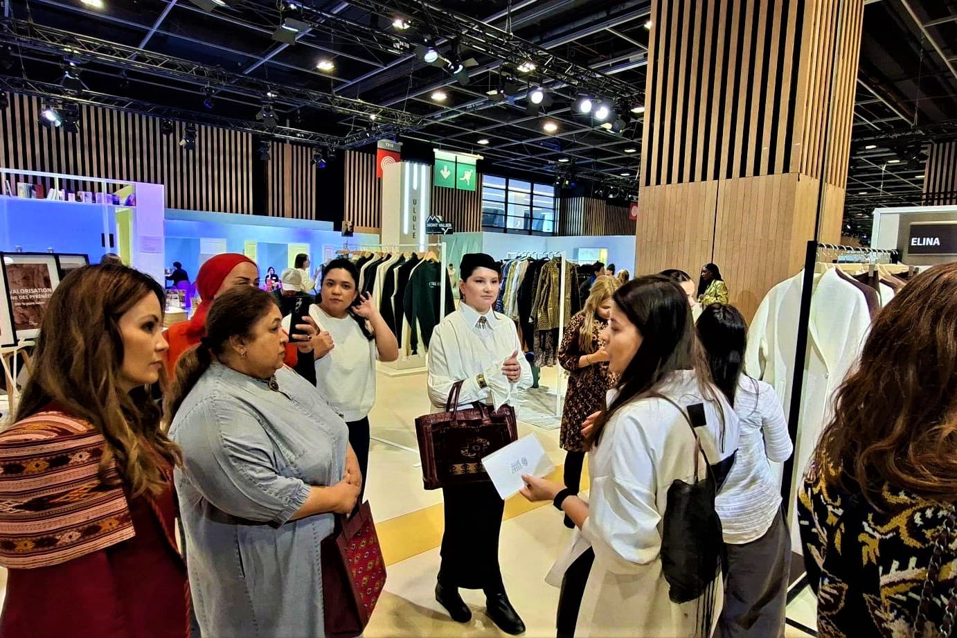 women-entrepreneurs-turkmenistan-took-part-international-exhibitions-design-paris