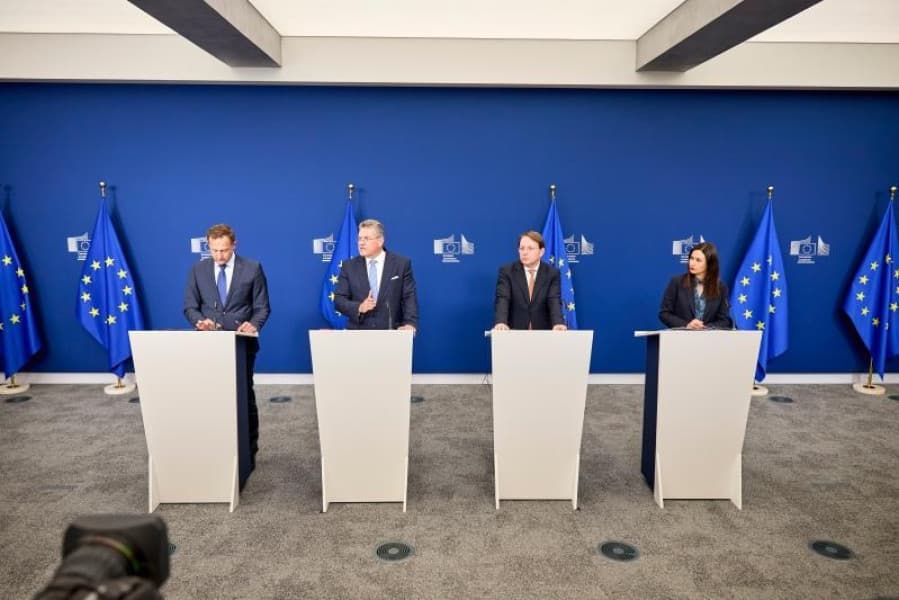 yewropa-ammiagyn-we-karbamidin-import-paclaryny-togtadar