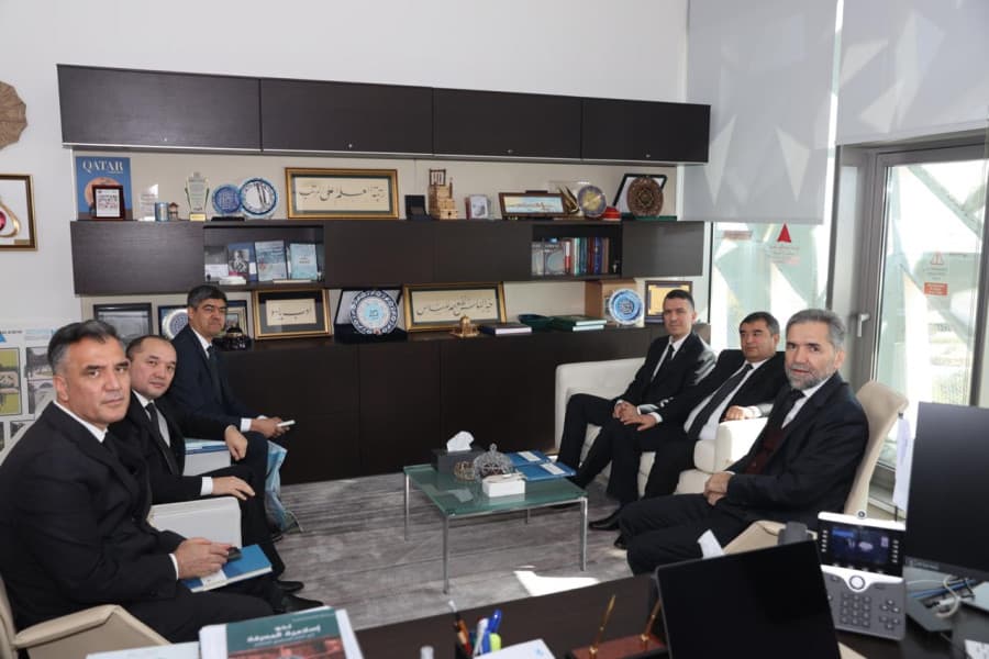 meetings-were-held-between-deans-and-academic-staff-hamad-bin-khalifa-university-qatar