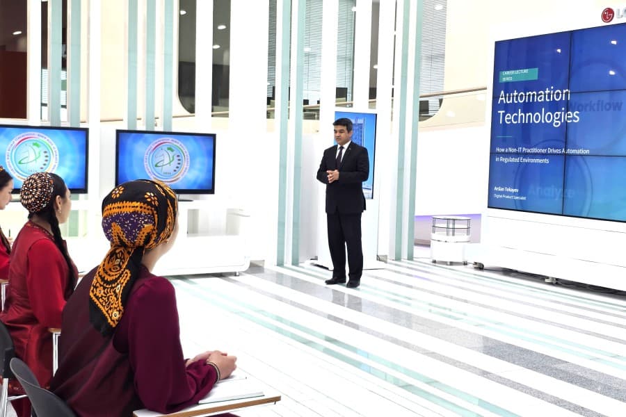 digital-technologies-and-efficient-work-experienced-specialists-conducted-lectures-iogu