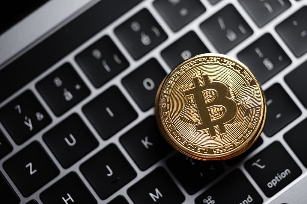 Биткоин падает, но может взлететь