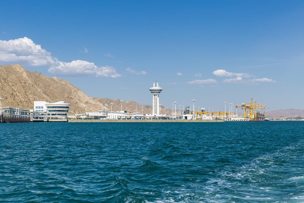 Морской порт Туркменбаши начал принимать заявки на предоставление услуг онлайн